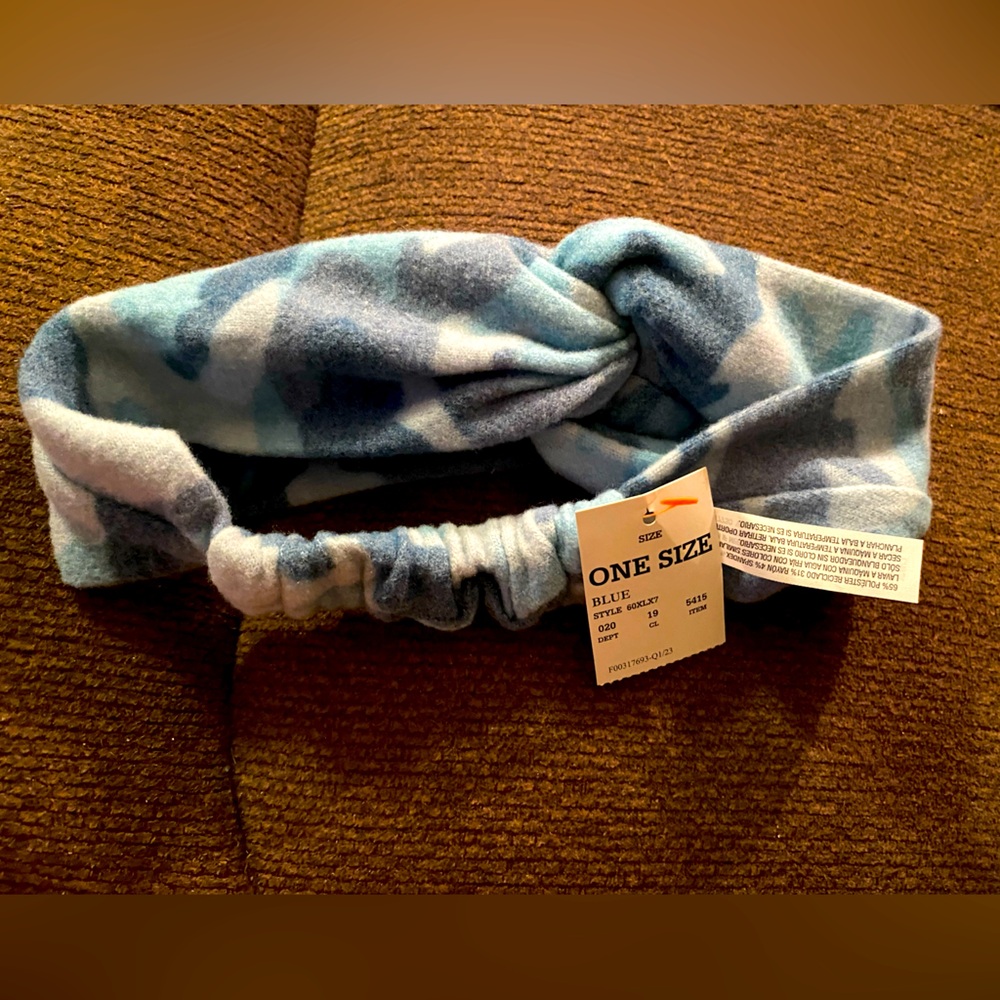 (NWT) Camo headband. One size. - Picture 2 of 2